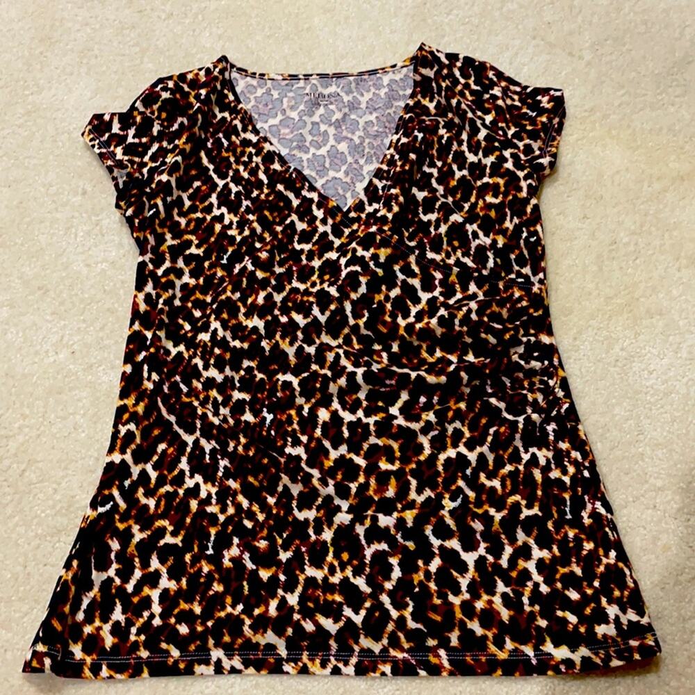 Merona M navy gold Anastasia print t rushing euc